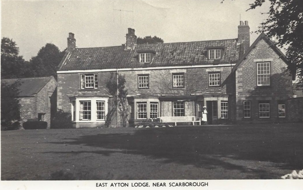 Old Picture of East Ayton Lodge